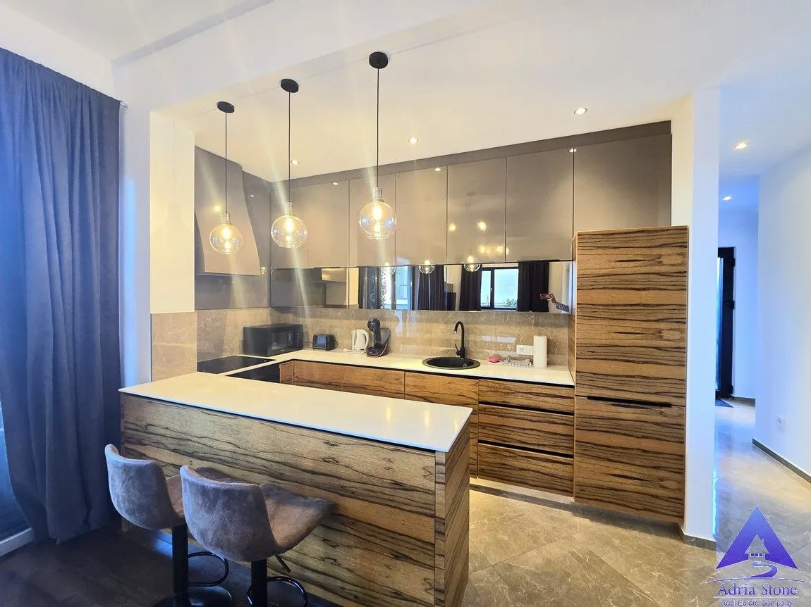 Sale, two bedroom apartment, 83m², Bečići, Budva