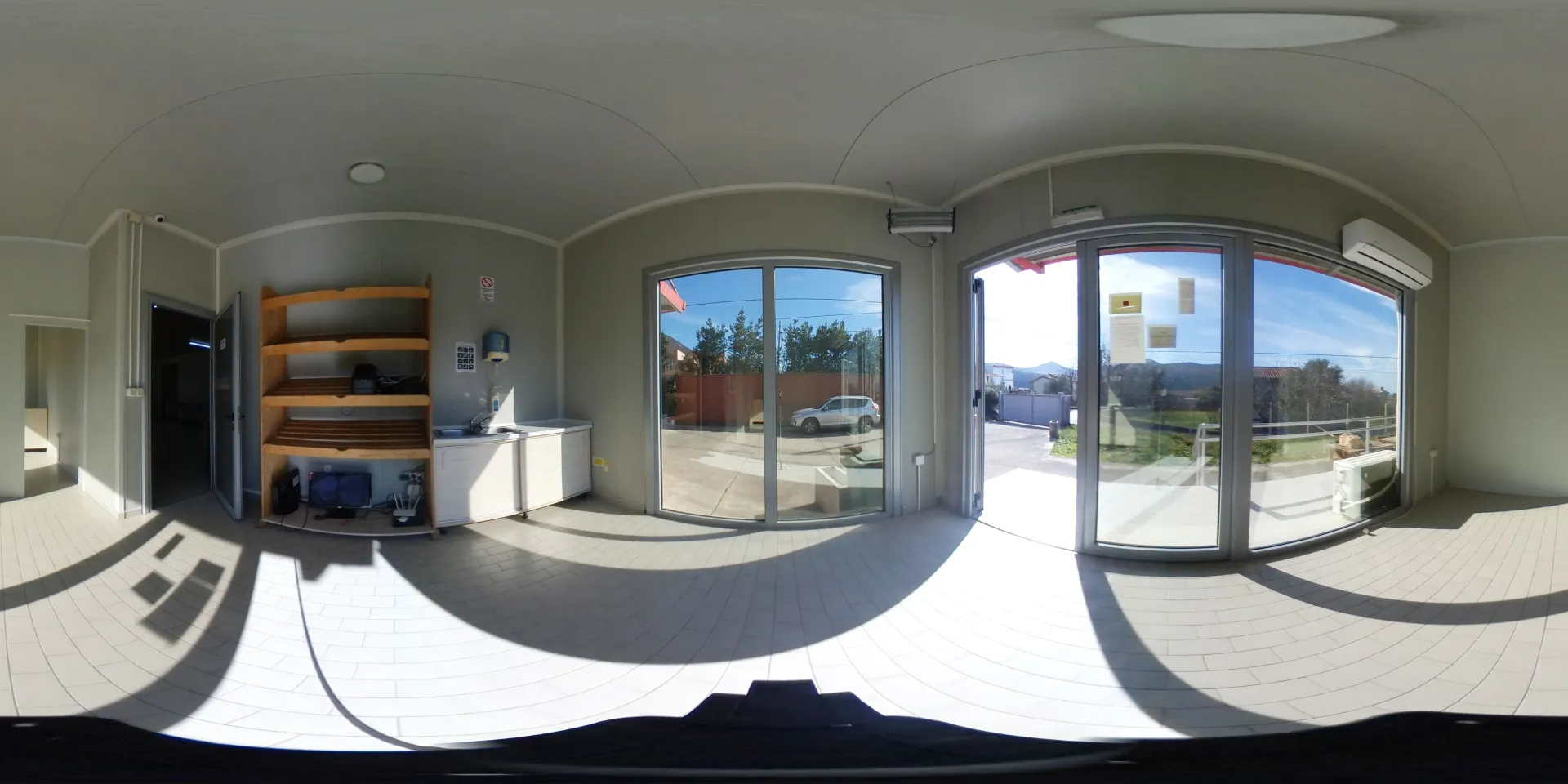 Rent, office space, 182m², Zaljevo, Bar