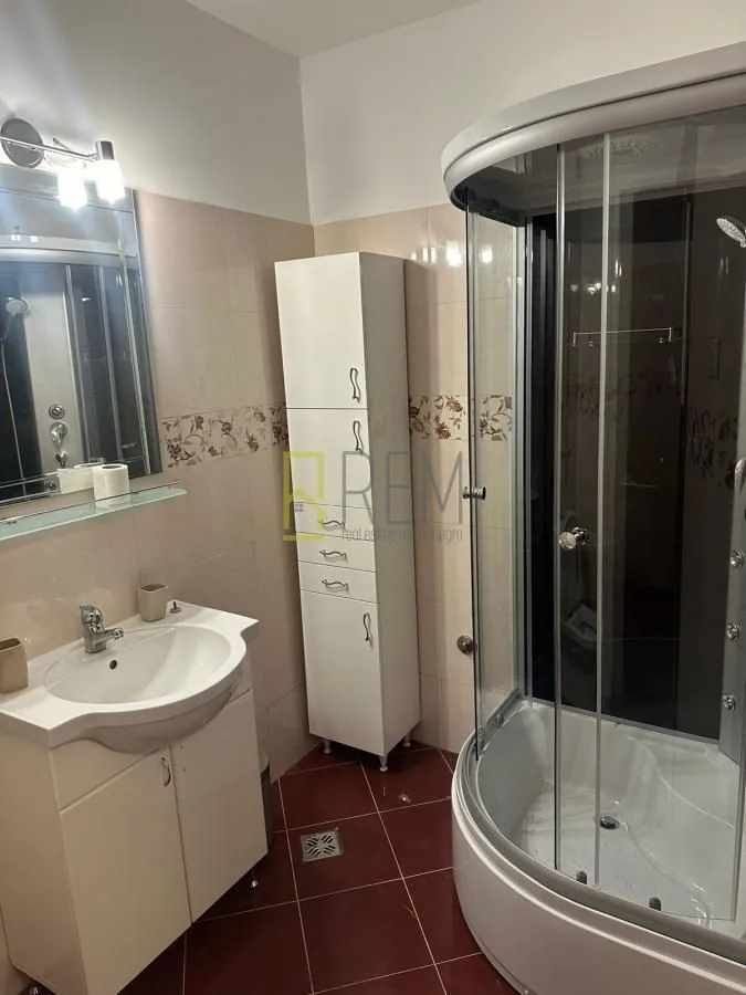 Prodaja, dvosoban stan, 77m², Gorica C, Podgorica