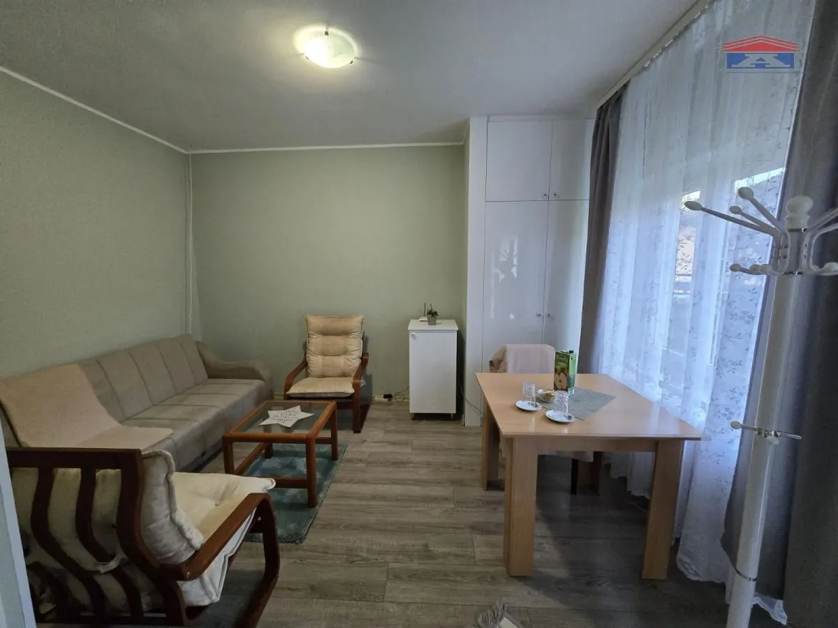 Izdavanje, garsonjera, 28m², Sajmište, Novi Sad