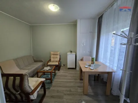 Izdavanje, garsonjera, 28m², Sajmište, Novi Sad - image 1