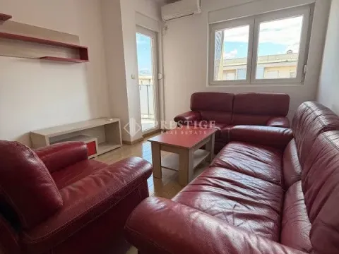 Prodaja, jednosoban stan, 46m², City Kvart, Podgorica - image 1
