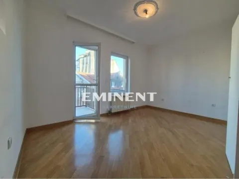 Rent, three bedroom apartment, 110m², Kalenić Pijaca, Vračar Sve Podlokacije - image 6