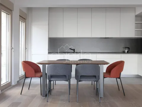 Izdavanje, stan, 136m², Kotor, Crna Gora - image 3