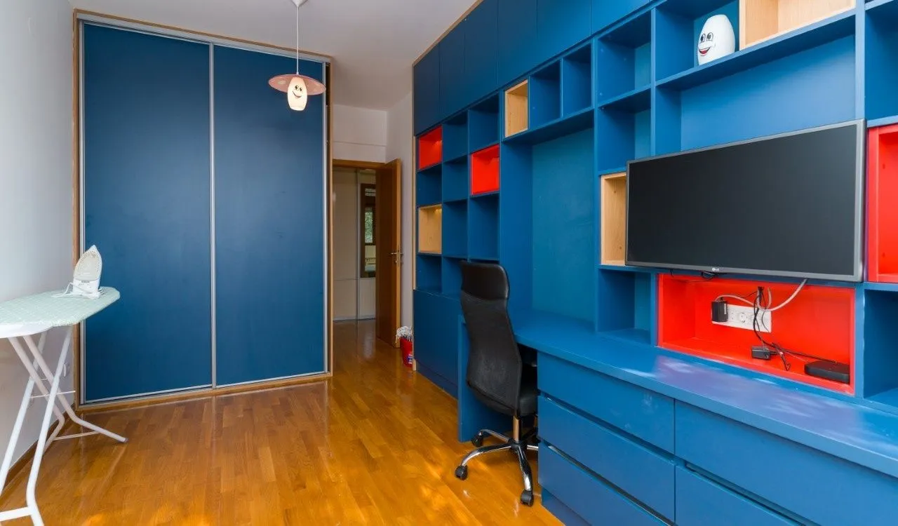 Izdavanje, dvosoban stan, 70m², Gorica C, Podgorica