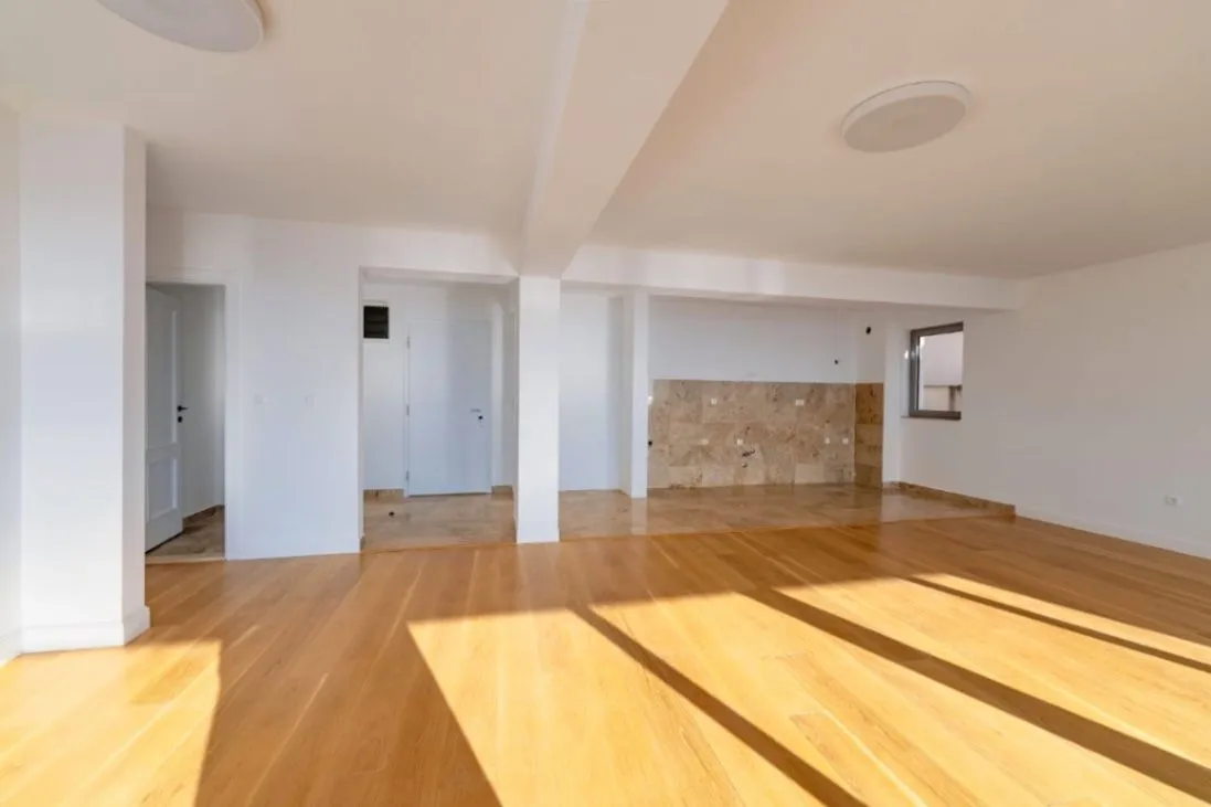 Sale, three bedroom apartment, 160m², Pržno, Budva