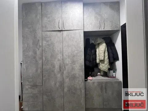 Izdavanje, garsonjera, 26m², Bulevar patrijarha Pavla, Novi Sad Sve Podlokacije - image 9