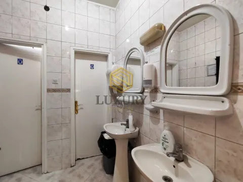 Izdavanje, poslovni prostor, 150m², Centar, Podgorica - image 2