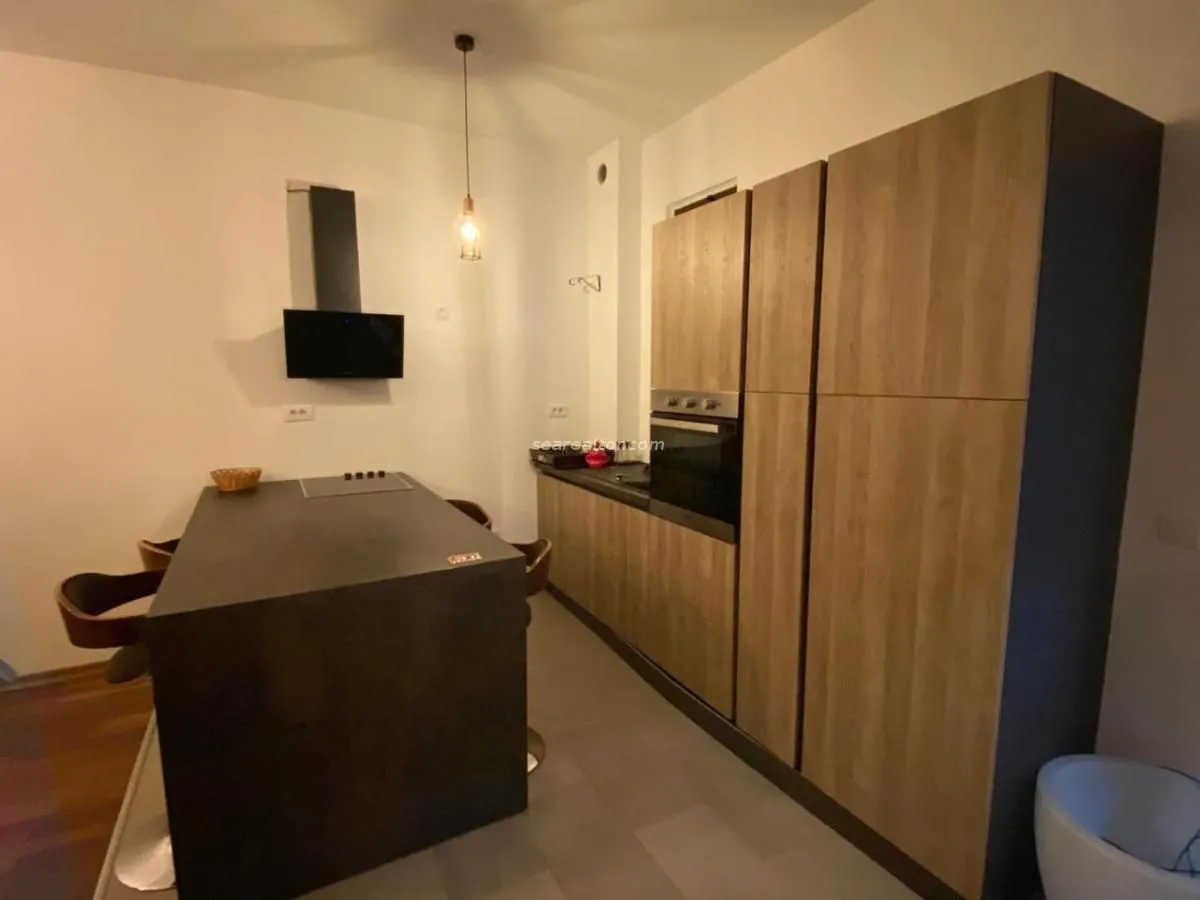 Prodaja, jednosoban stan, 55m², Tivat, Crna Gora