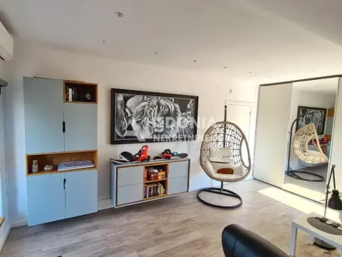 Prodaja, kuća, 426m², Boleč, Grocka - image 12