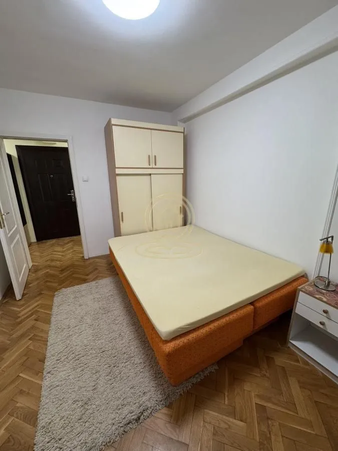 Izdavanje, trosoban stan, 76m², Centar, Novi Sad