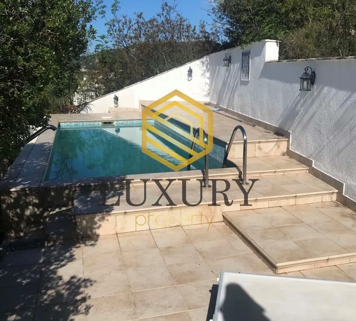 Rent, house, 230m², Bečići, Budva