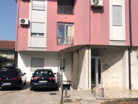 Izdavanje, jednosoban stan, 36m², Stari Aerodrom, Podgorica - image 7