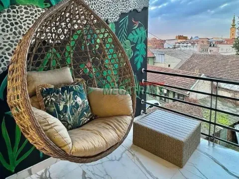 Izdavanje, trosoban stan, 80m², Centar, Novi Sad - image 8