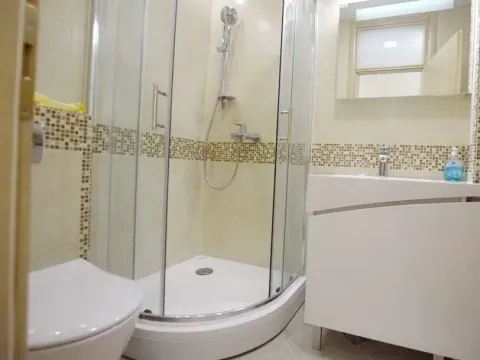 Izdavanje, trosoban stan, 106m², Tivat, Crna Gora - image 22