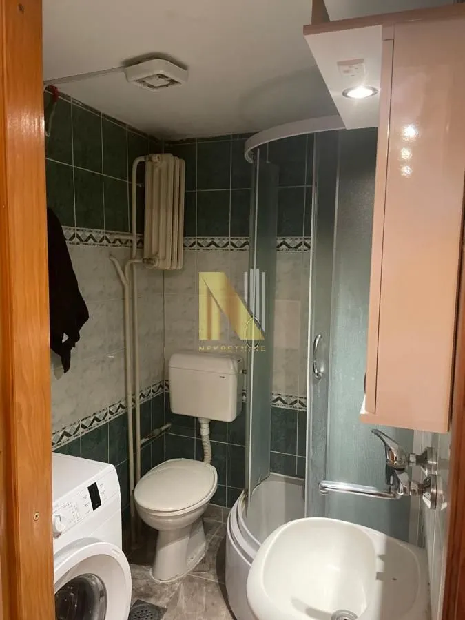 Izdavanje, garsonjera, 25m², Centar, Novi Sad