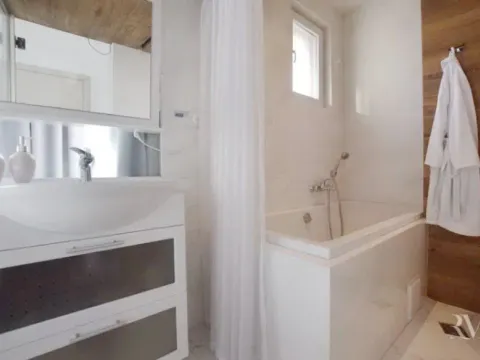 Izdavanje, dvosoban stan, 62m², Centar, Tivat - image 5