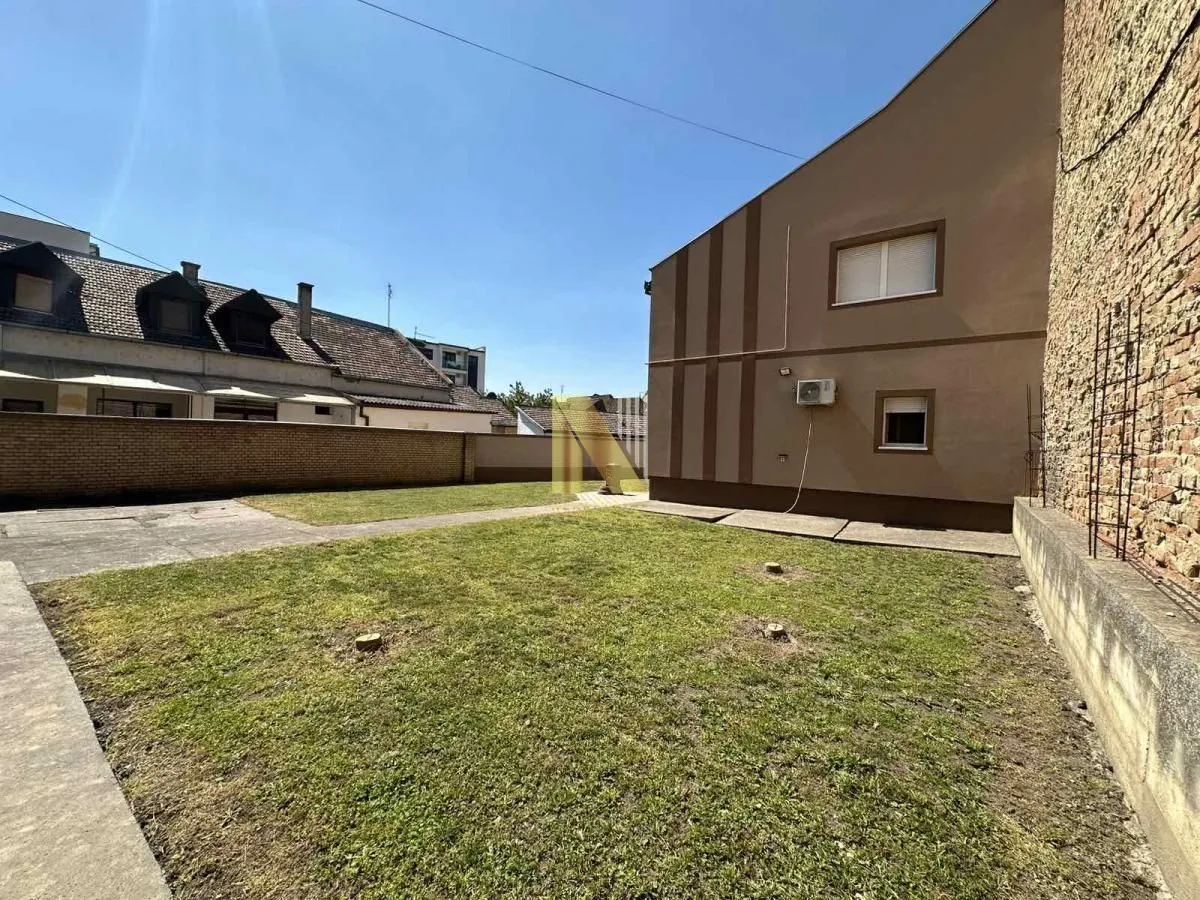 Prodaja, kuća, 175m², Centar, Zrenjanin