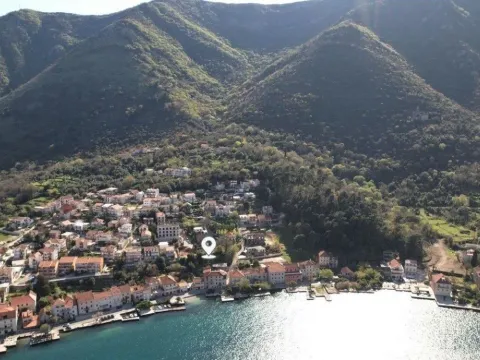 Sale, land lot, 965m², Kotor, Crna Gora