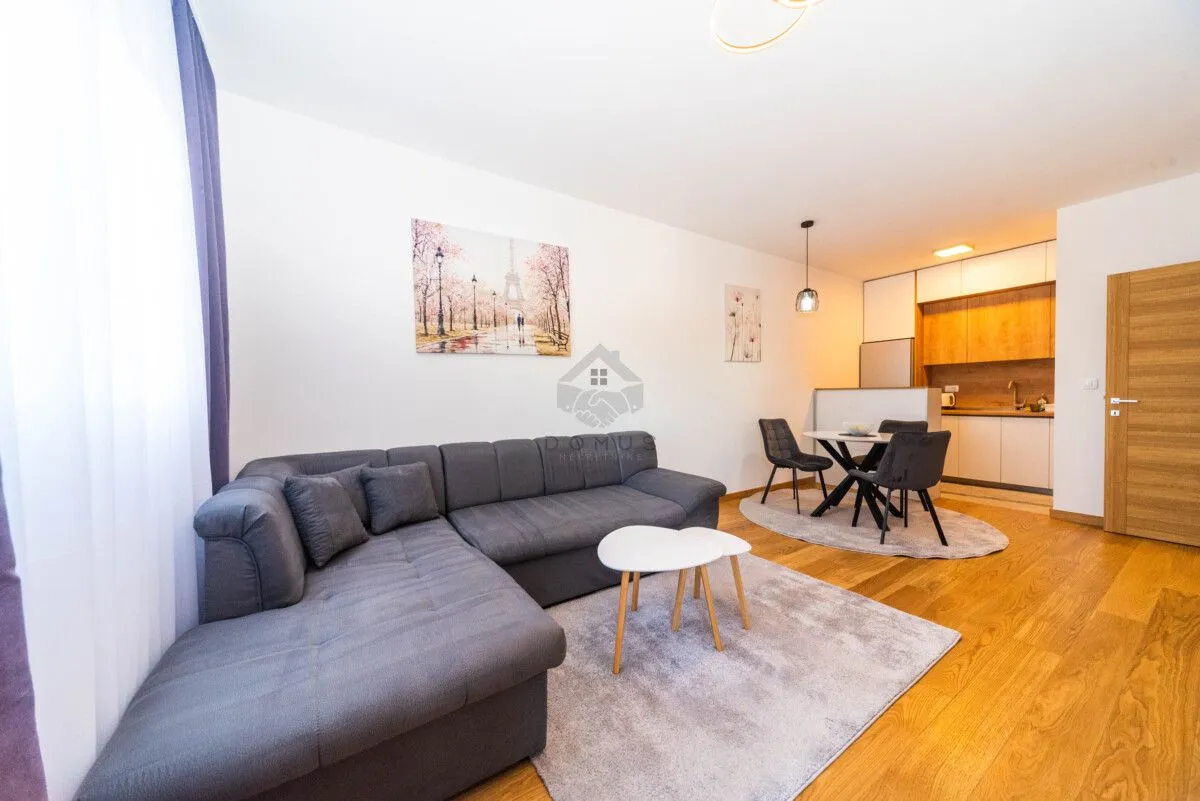 Izdavanje, jednosoban stan, 45m², New City, Podgorica
