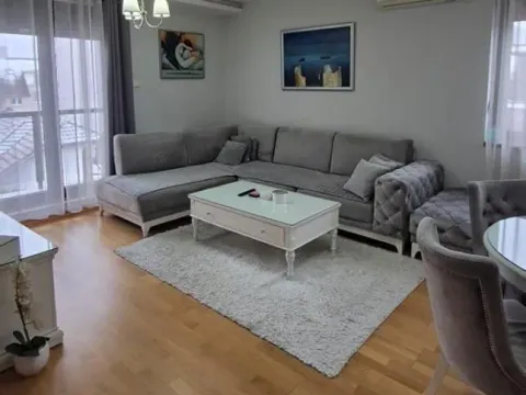 Sale, three bedroom apartment, 61m², Lekino Brdo, Voždovac Sve Podlokacije - image 2