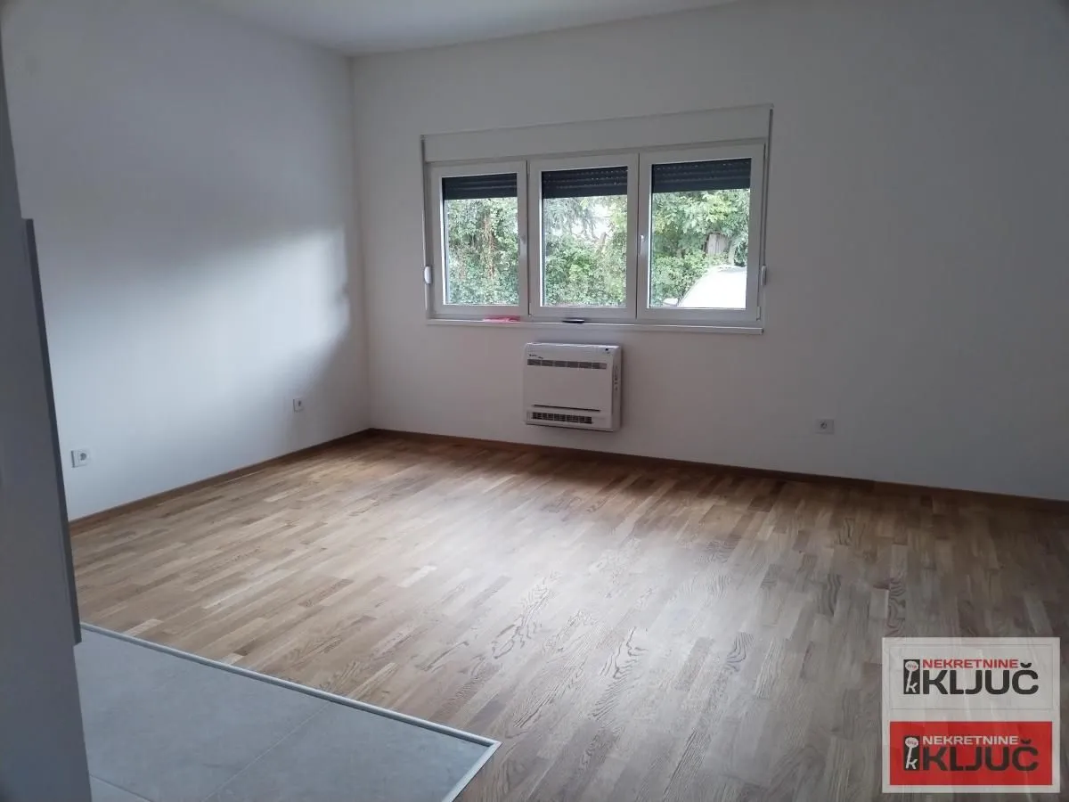 Prodaja, garsonjera, 32m², Lipov gaj, Novi Sad Sve Podlokacije