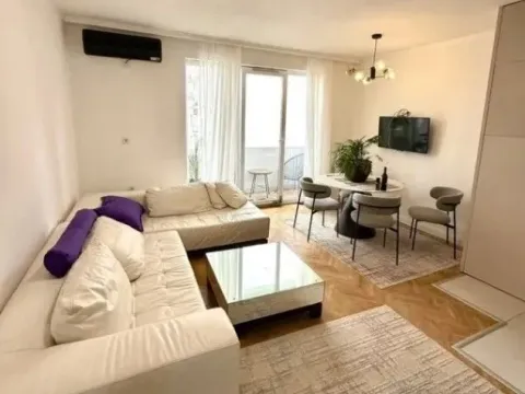 Izdavanje, dvosoban stan, 70m², Preko Morače, Podgorica - image 4