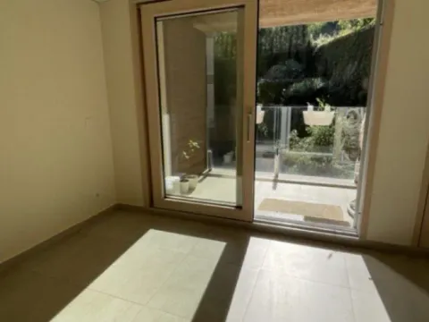 Sale, one bedroom apartment, 52m², Škaljari, Kotor - image 11