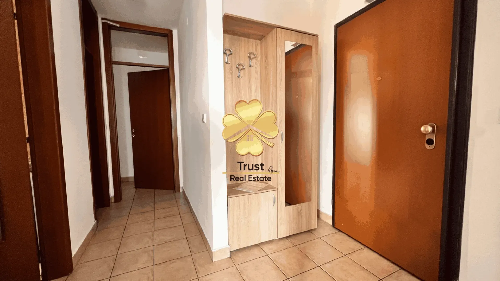 Izdavanje, dvosoban stan, 80m², Stari Aerodrom, Podgorica