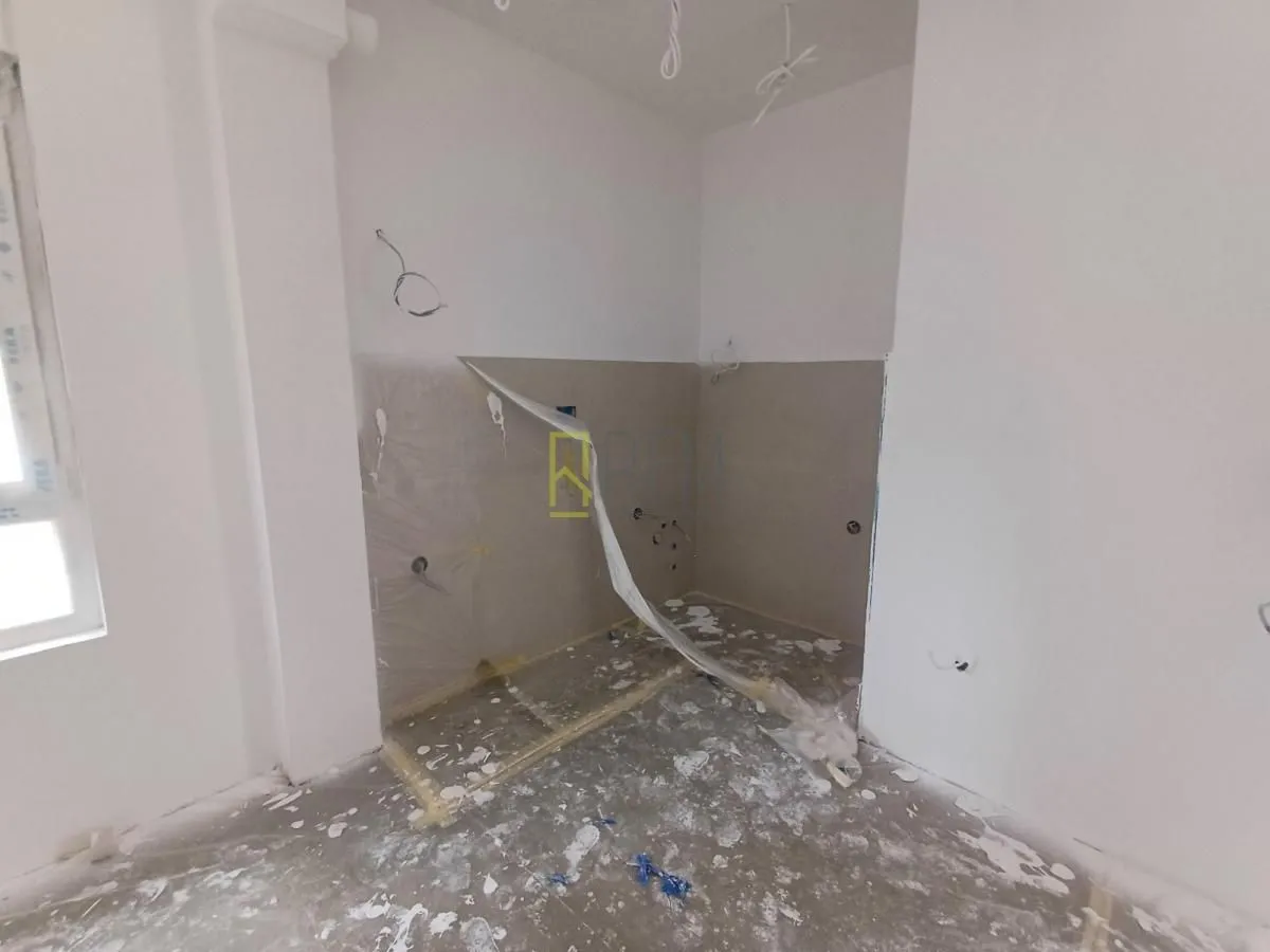 Prodaja, jednosoban stan, 55m², Momišići, Podgorica