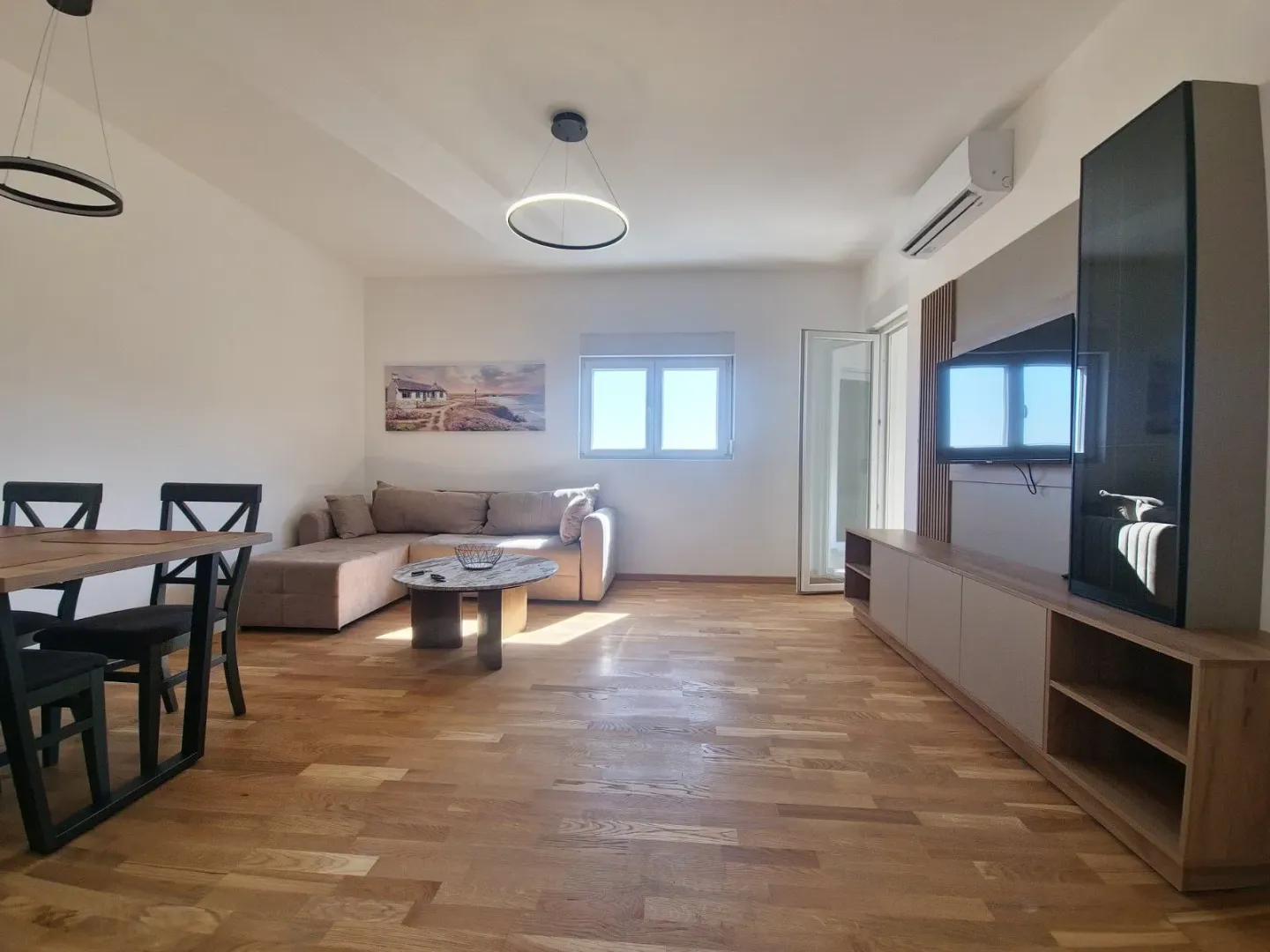 Rent, two bedroom apartment, 58m², Bečići, Budva