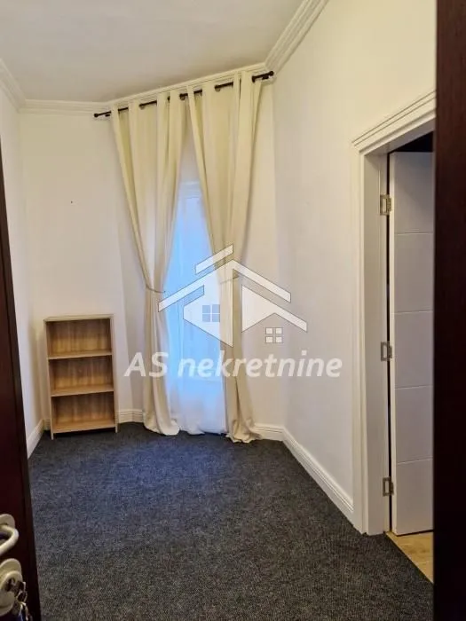 Rent, office space, 72m², Kalenić Pijaca, Vračar Sve Podlokacije