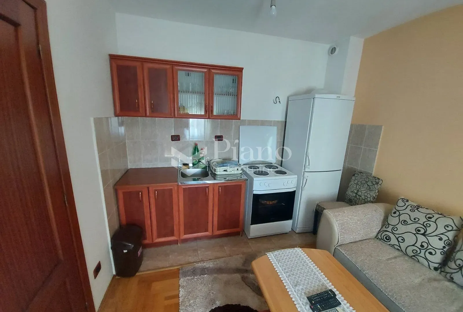 Izdavanje, jednosoban stan, 30m², Zabjelo, Podgorica