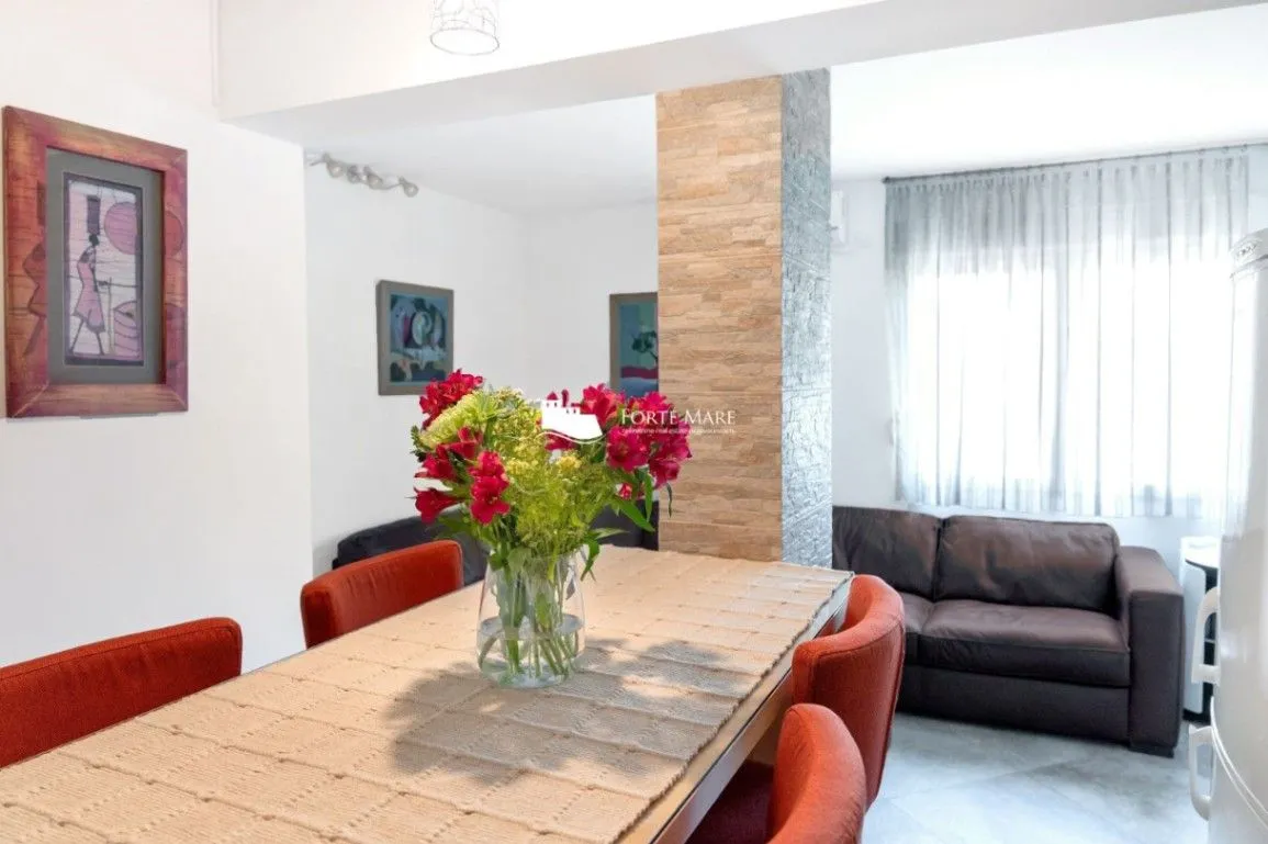 Prodaja, dvosoban stan, 55m², Tivat, Crna Gora