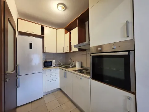 Rent, apartment, 45m², Dalmatinska ulica, Podgorica - image 5