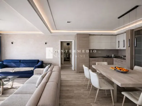 Prodaja, četvorosoban stan, 106m², Centar, Herceg Novi - image 3
