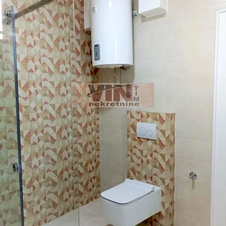 Sale, three bedroom apartment, 69m², Kalenić Pijaca, Vračar Sve Podlokacije