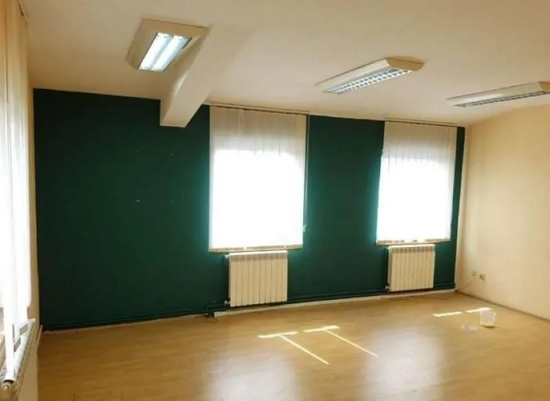 Rent, office space, 630m², Čukarica, Beograd