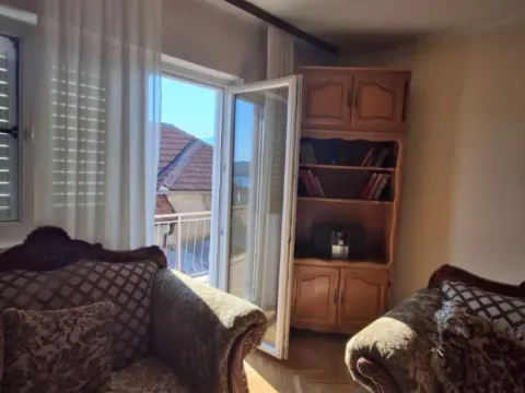 Rent, two bedroom apartment, 120m², Marići, Tivat - image 11