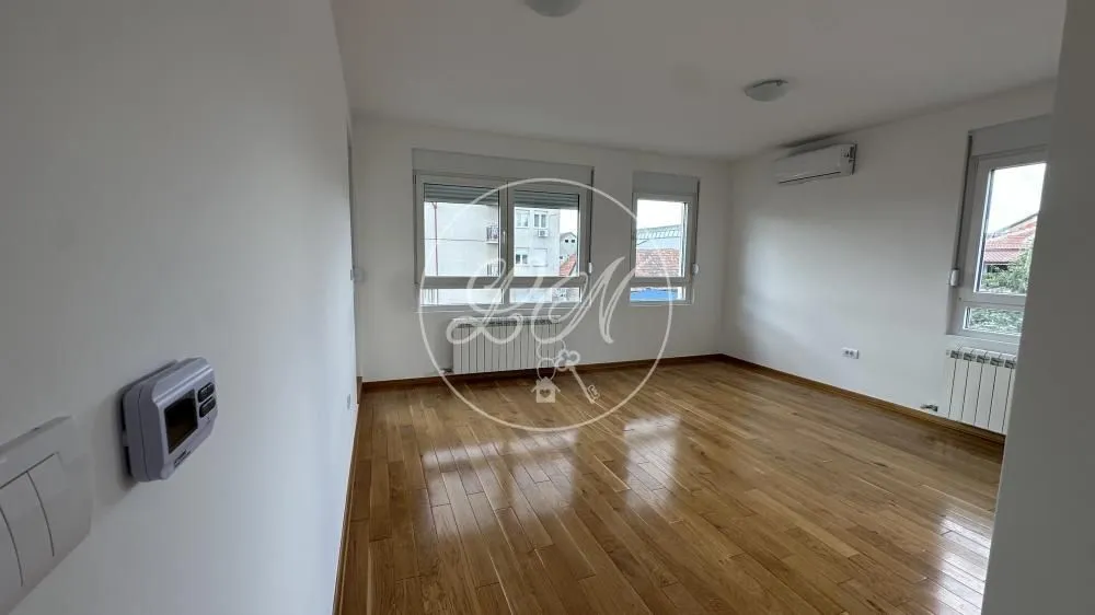 Prodaja, dvosoban stan, 63m², Batajnica, Beograd