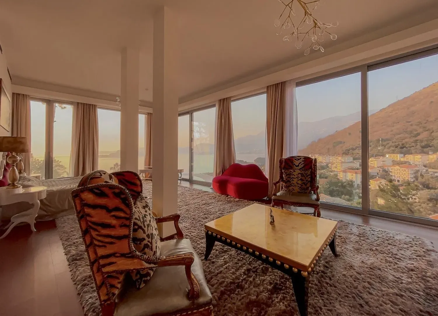 Sale, house, 600m², Sveti Stefan, Budva