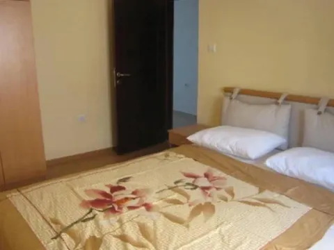 Sale, three bedroom apartment, 83m², Petrovac, Budva - image 10