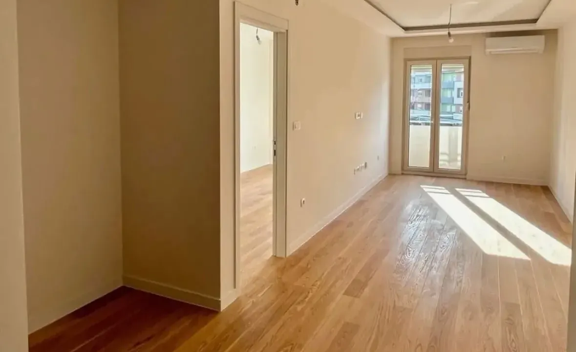 Prodaja, jednosoban stan, 43m², Central Point, Podgorica