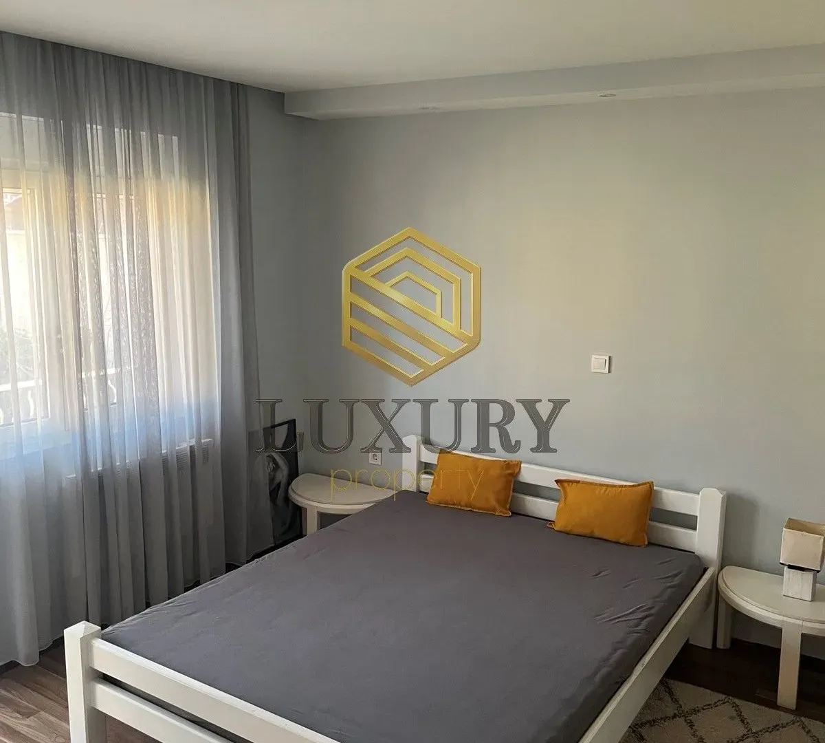 Izdavanje, dvosoban stan, 75m², Gornja Gorica, Podgorica