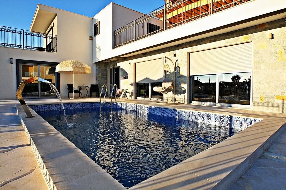 Rent, house, 153m², Krimovica, Kotor