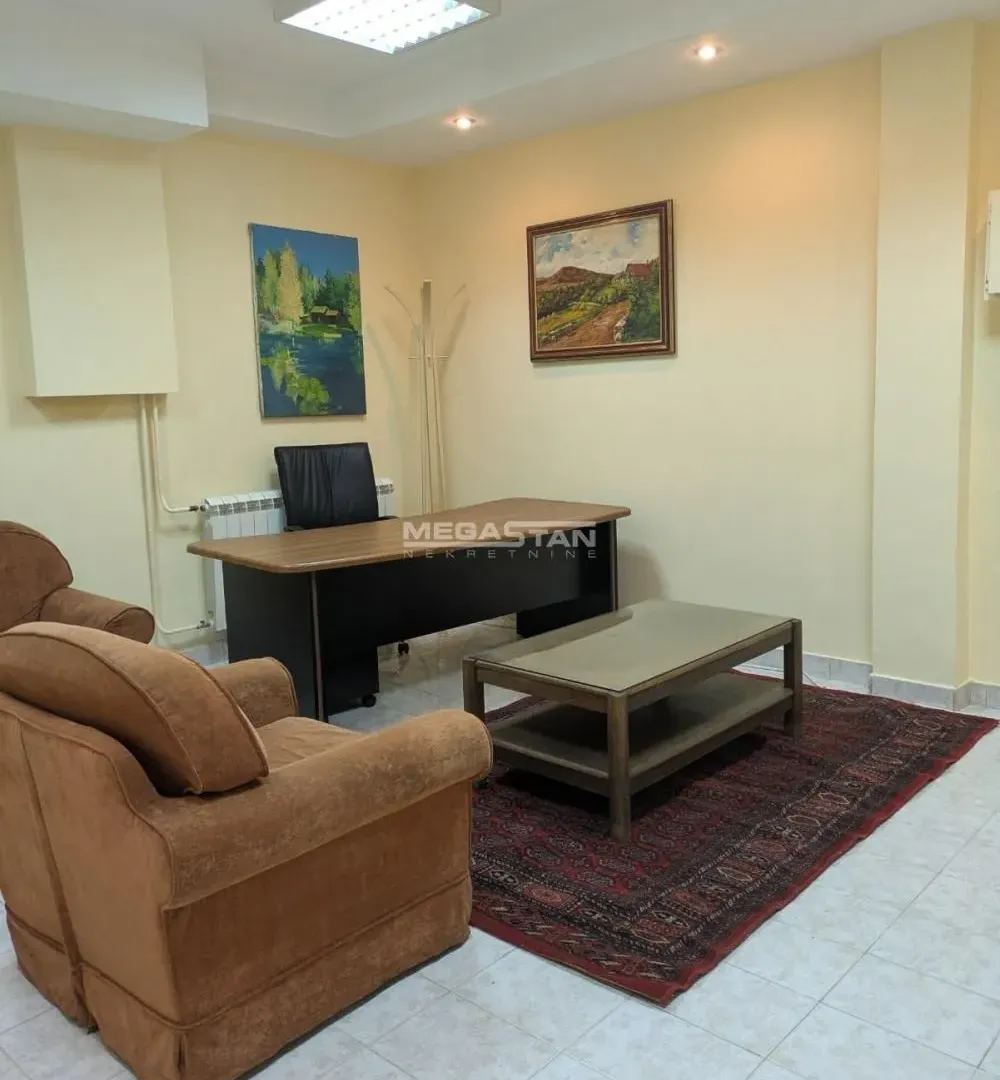 Izdavanje, poslovni prostor, 84m², Stari Grad, Beograd