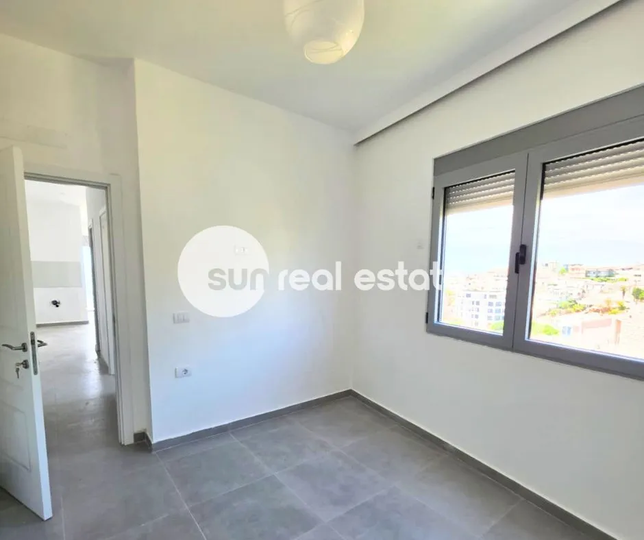Prodaja, dvosoban stan, 55m², Centar, Ulcinj