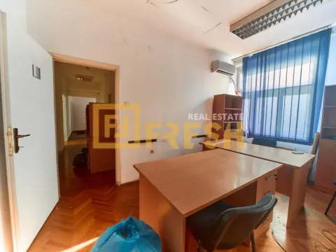 Rent, office space, 345m², Centar, Podgorica - image 36
