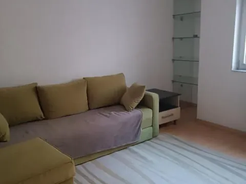 Stan in Centar