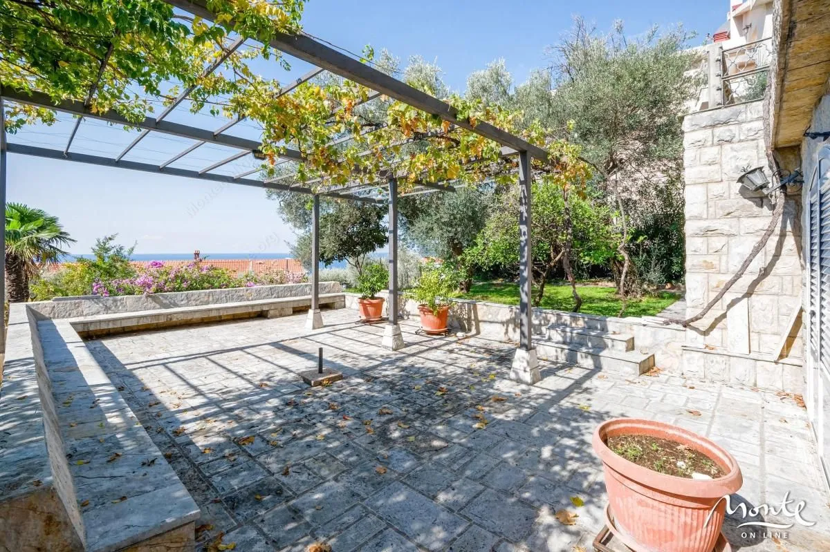 Sale, house, 375m², Sveti Stefan, Budva
